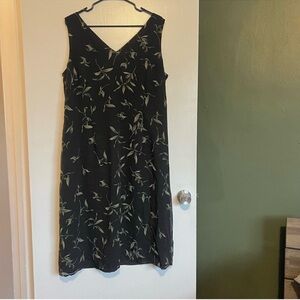 Liz Claiborne collection black green floral print silk v neck knee length dress
